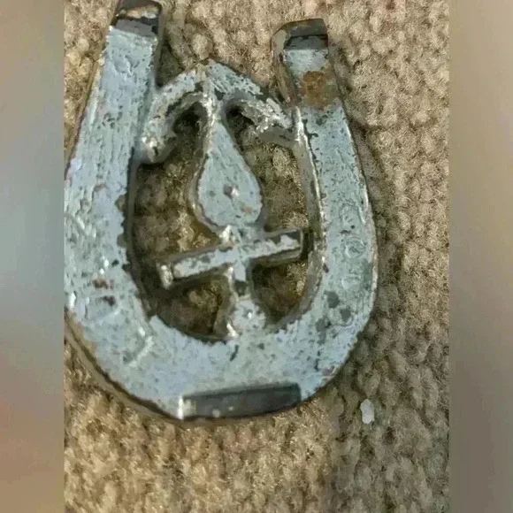 Vintage Cast Iron Horseshoe With anchor - Picture 2 of 4